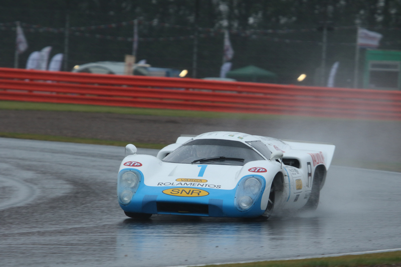 Illustration for article titled Ogle At The Best Cars Racing At The Silverstone Classic